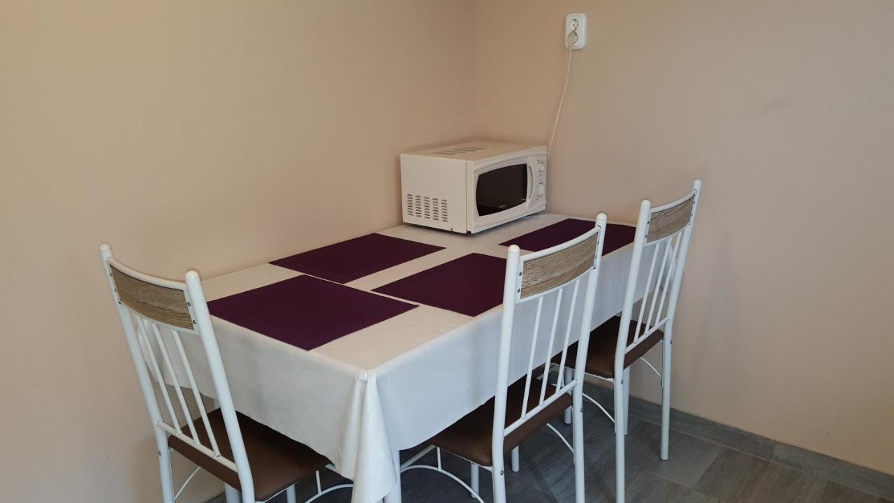 Kitti Panzio Apartment Mogyoród Екстериор снимка