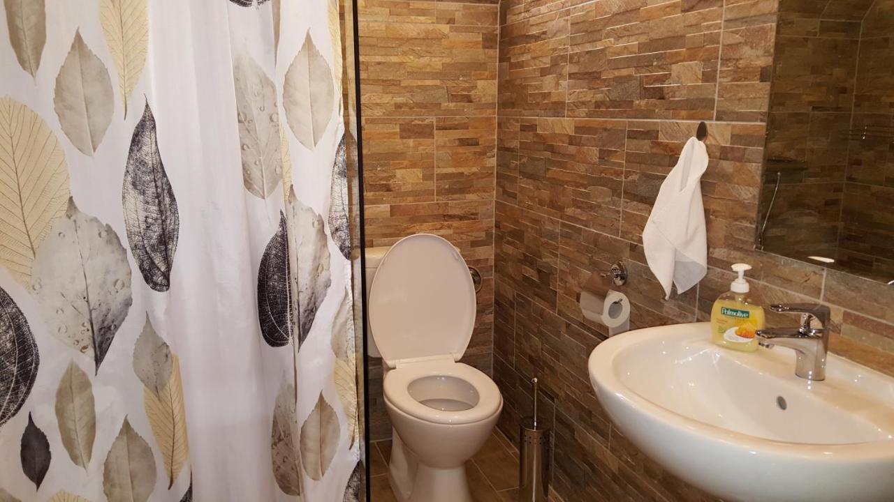 Kitti Panzio Apartment Mogyoród Екстериор снимка