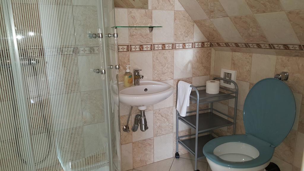 Kitti Panzio Apartment Mogyoród Екстериор снимка